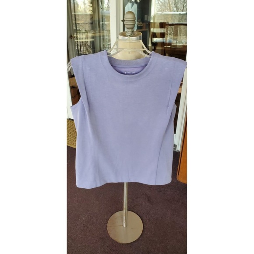 Athleta Sleeveless‎ Muscle Tee Top Lavender Purple Padded Shoulder Size XS